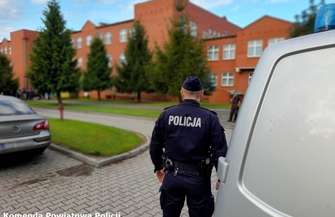 Policjanci uczestniczyli w rozpoczęciu roku szkolnego ZDJĘCIA