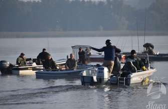 Wędkarze już na wodzie