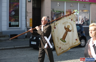 Procesja z Wizerunkiem Wschowskiej Pani Pocieszenia RELACJA