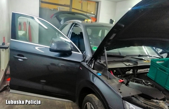 Sławscy policjanci odzyskali Audi warte blisko 200 tys. zł ZDJĘCIA