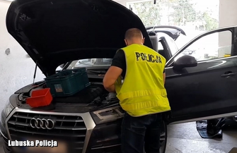 Sławscy policjanci odzyskali Audi warte blisko 200 tys. zł ZDJĘCIA