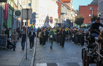 Marsz ulicami Wschowy.