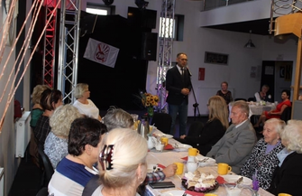 Emerytowani nauczyciele świętowali Dzień Edukacji Narodowej ZDJĘCIA