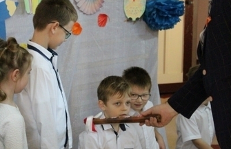 Pasowanie na ucznia w Szkole Podstawowe w Łysinach ZDJĘCIA