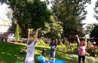 Seniorzy ze Wschowy ćwiczyli na świeżym powietrzu ZDJĘCIA