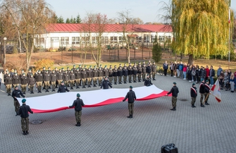 ZSP w Sławie stanęło do hymnu ZDJĘCIA