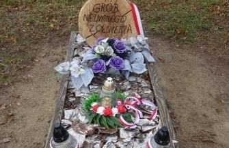 Oznaczajągroby bohaterów narodowych ZDJĘCIA