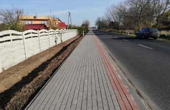 Nowy chodnik na drodze wojewódzkiej nr 324 w Szlichtyngowej
