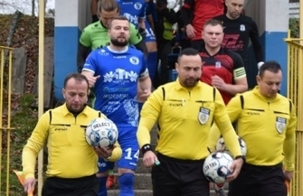 Dąb tym razem na tarczy