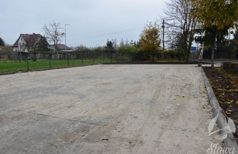 Parking przy szkole