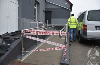 Sala w Starym Strączu pięknieje