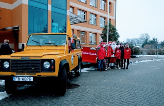 Orszak Św. Mikołaja jeździ po Sławie i okolicach ZDJĘCIA