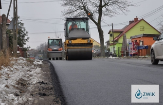 Nowy asfalt drogi powiatowej