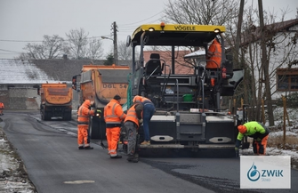 Nowy asfalt drogi powiatowej