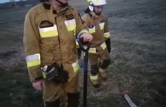 Ojciec i syn stracili dom w pożarze.