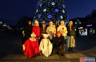 Kolędowanie na Nowym Rynku w Sławie VIDEO