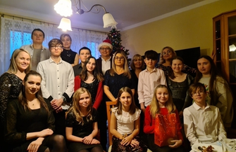 Powiat Z wizytą u podopiecznych domów dziecka ZDJĘCIA