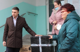 Materiały ochronne i specjalistyczna lampa dla Nowego Szpitala we Wschowie ZDJĘCIA