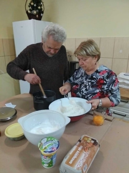 Zdjęcie 6: Warsztaty kulinarne w nowej kuchni.