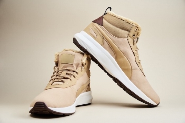 Stylowo w białej aurze buty zimowe Nike męskie