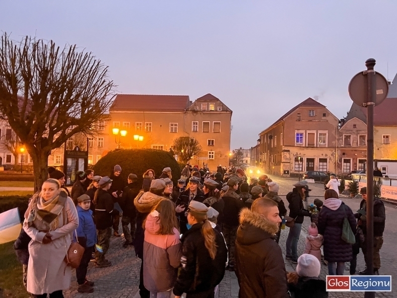 Manifestacja przed ratuszem. Wschowianie popierają Ukrainę
