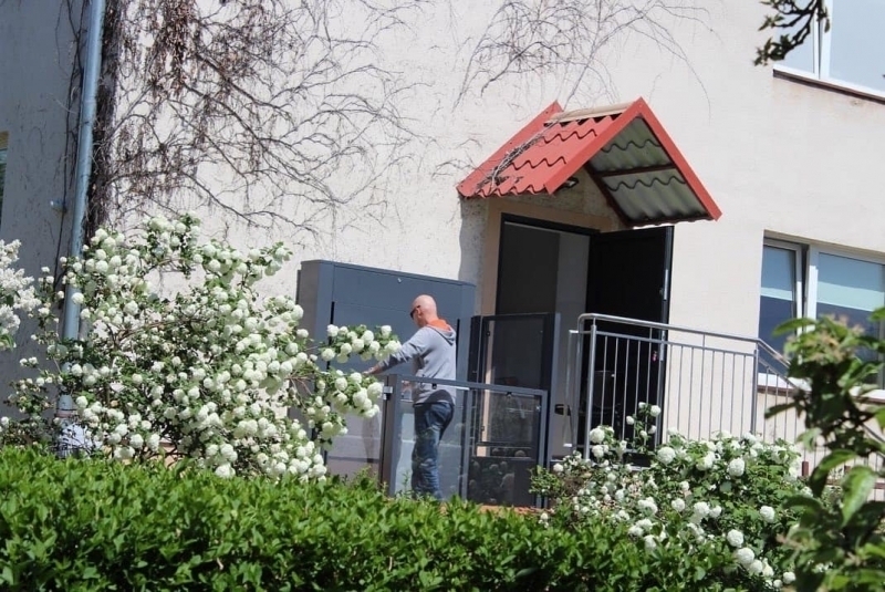 Dostęp do budynku OPS we Wschowie ułatwiony ZDJĘCIA