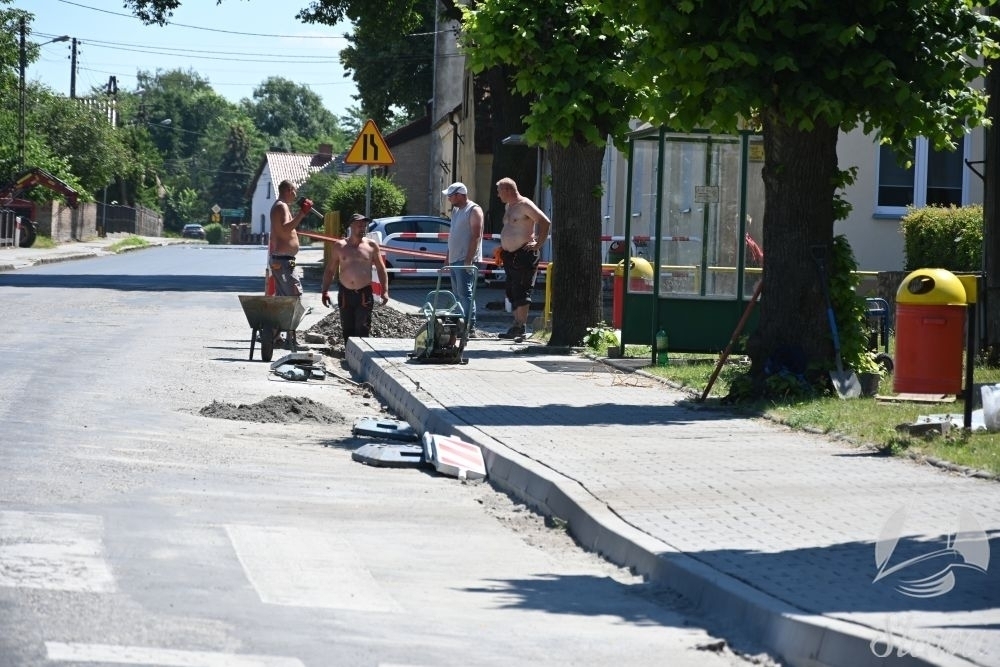 Trwa budowa drogi w Ciosańcu