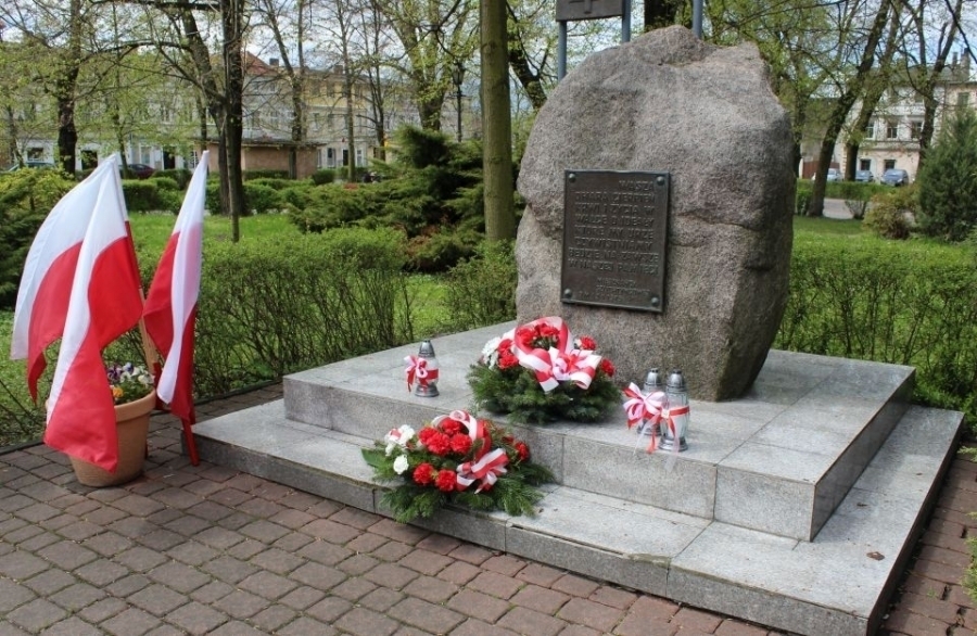 Maszt na flagę stanie na Rynku w Szlichtyngowie