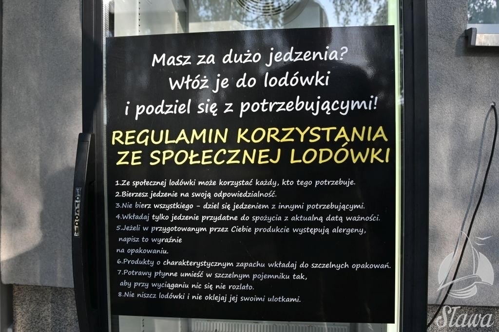 Nadmiar jedzenia Podziel się z innymi