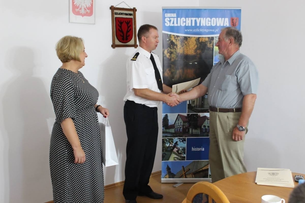 Kolejni druhowie z decyzją o przyznaniu świadczenia ratowniczego w gminie Szlichtyngowa