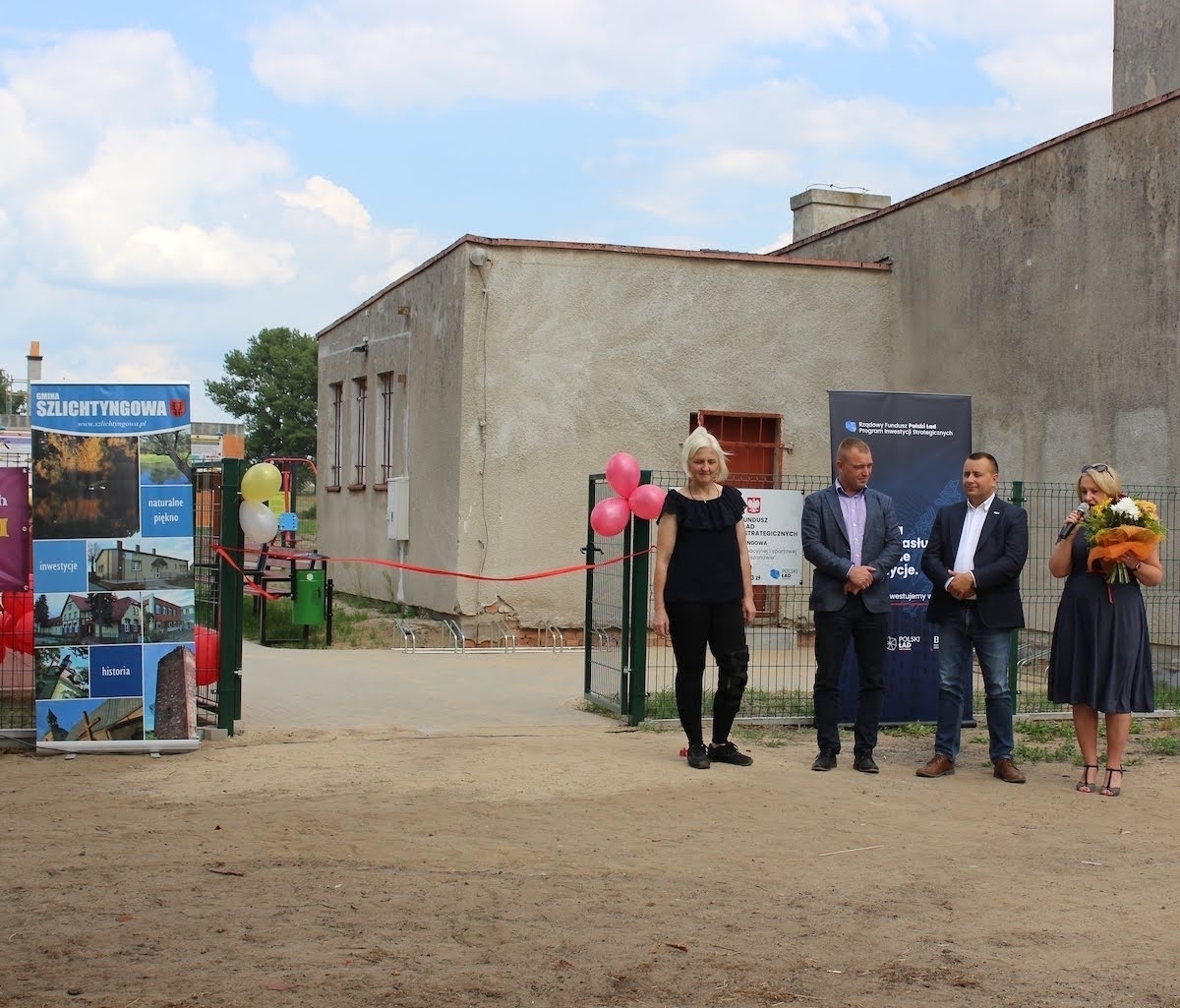 Zdjęcie 5: Otwarcie placów zabaw i siłowni w Wyszanowie i w Zamysłowie (ZDJĘCIA)