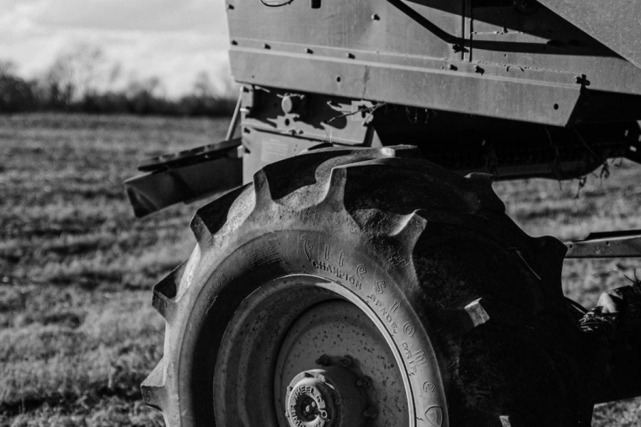 Tragedia w gminie Sława. 30-latek zginąłpodczas naprawy kombajnu