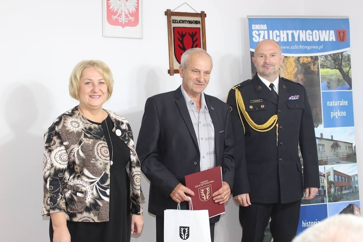 Świadczenia ratownicze dla kolejnych druhów z gminy Szlichtyngowa ZDJĘCIA