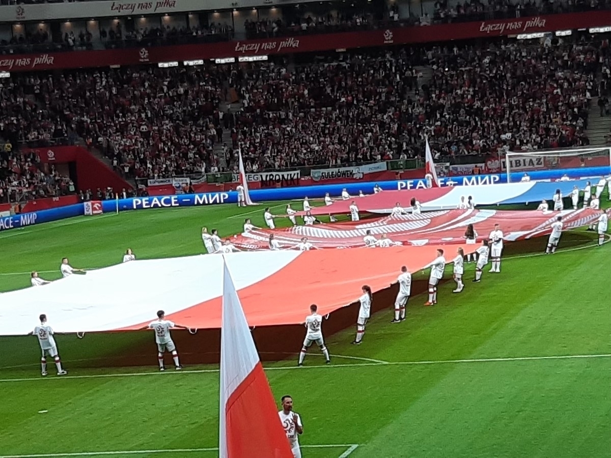 Uczniowie SOSW na meczu reprezentacji Polski ZDJĘCIA