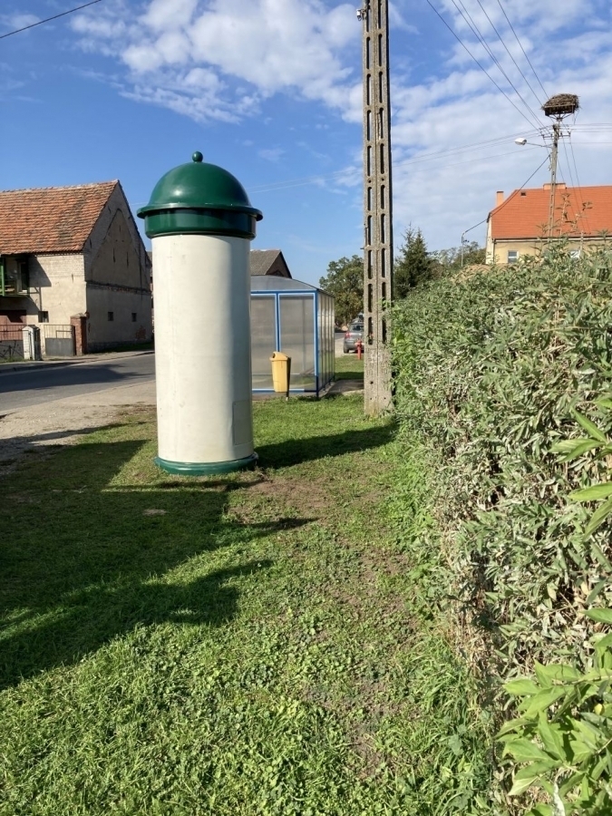 W Wyszanowie stanął słup ogłoszeniowy