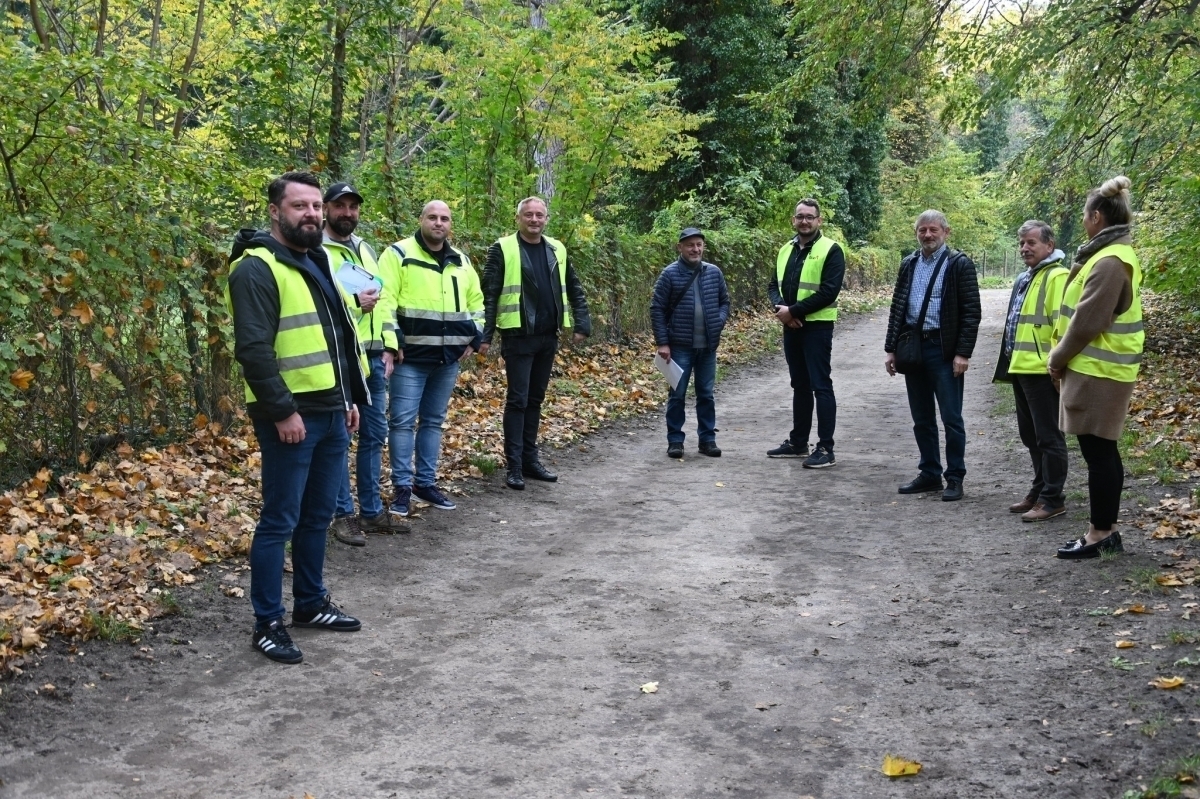 Trwa rewolaryzacja parku ZDJĘCIA
