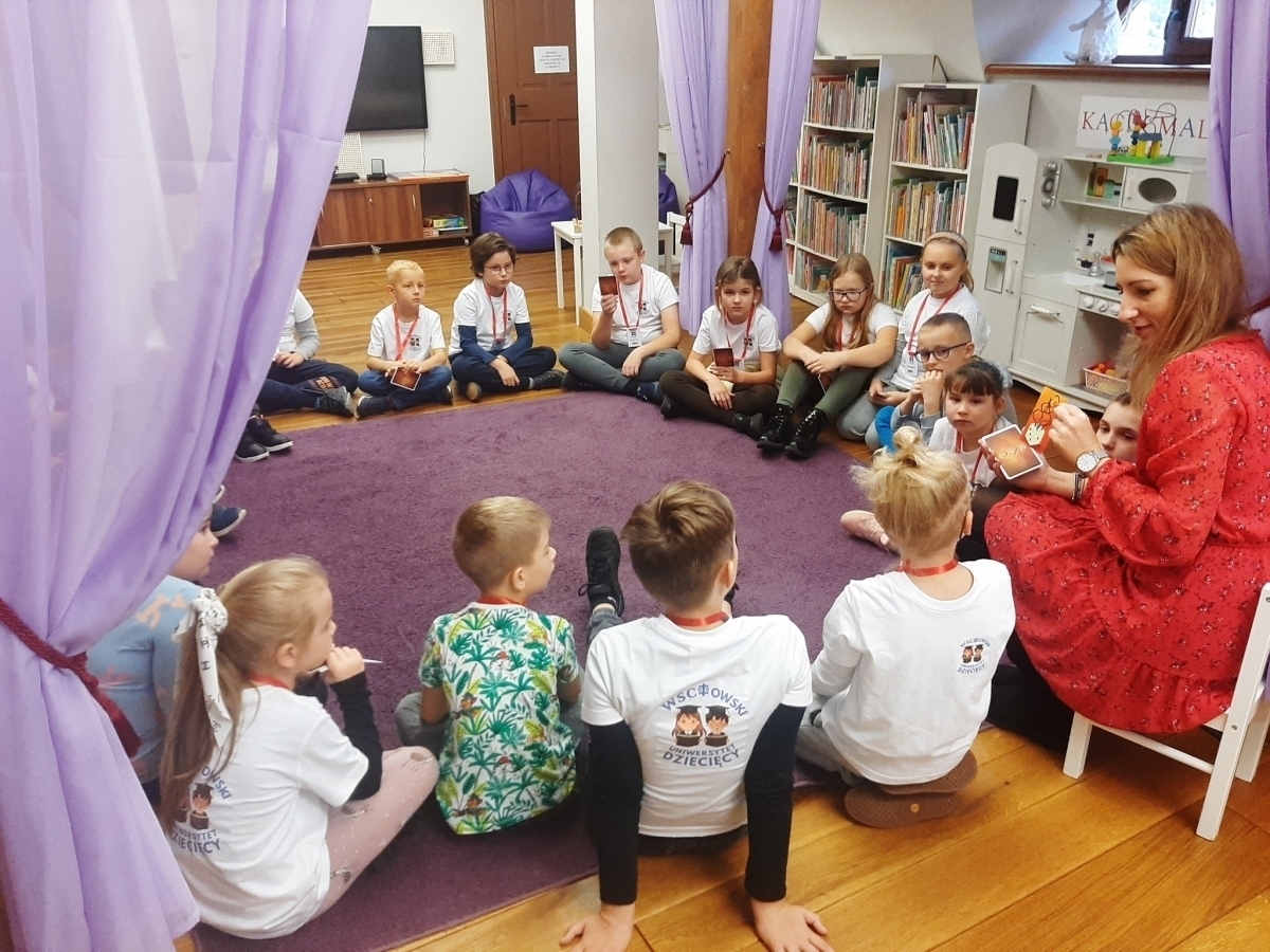 Studenci są już po pierwszych zajęciach.
