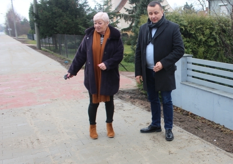 Postępuje przebudowa ciągu pieszo-rowerowego