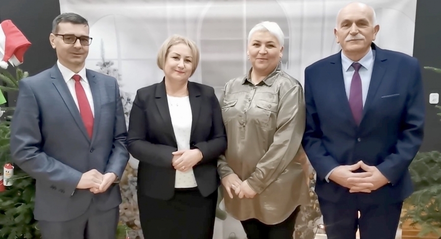 Zdjęcie 1: Wesołych Świąt dla wszystkich mieszkańców Gminy Szlichtyngowa (VIDEO)