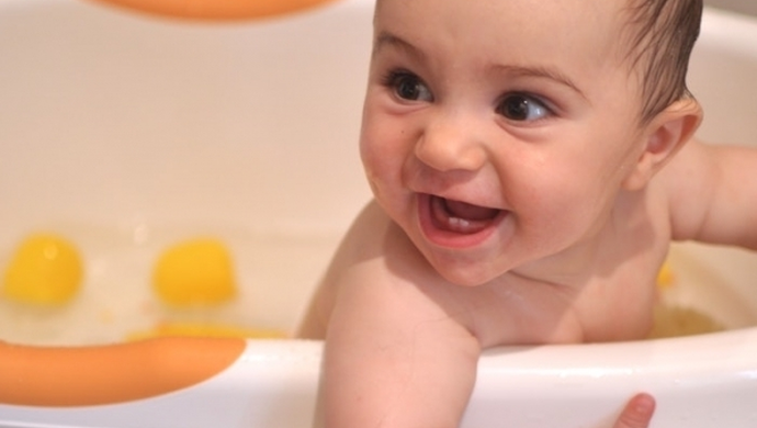 Właściwa pielęgnacja noworodka i niemowlęcia