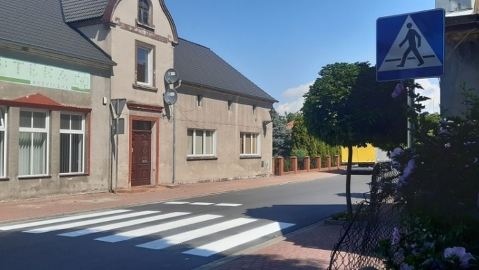 Nowe przejścia dla pieszych i próg zwalniający w Szlichtyngowej (ZDJĘCIA)