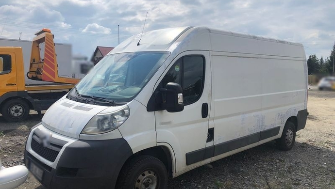 Jazda „na podwójnym gazie” pojazdem niedopuszczonym do ruchu