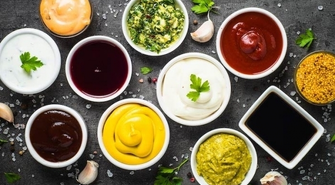 Inspiracje kulinarne 2022 – TOP 5 gotowych sosów