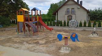 W Wyszanowie i Zamysłowie powstają nowe place zabaw i siłownie zewnętrzne