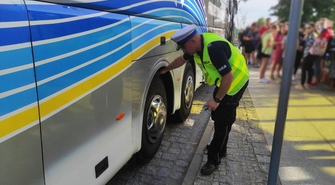 Przed wakacyjnym wyjazdem warto sprawdzić autokar