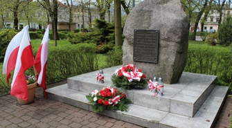 Maszt na flagę stanie na Rynku w Szlichtyngowie