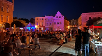 Tańce pod chmurką?