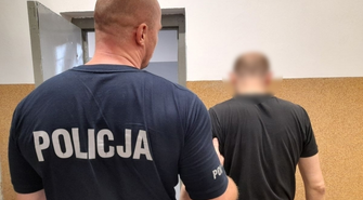 Trzech napastników napadło 60-latka.