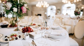 Czy warto zorganizować przyjęcie weselne w hotelu?