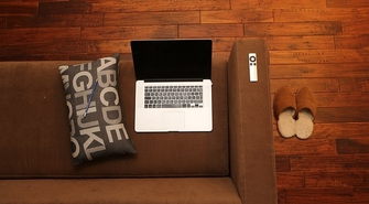 Jakie sofy do salonu wybrać?